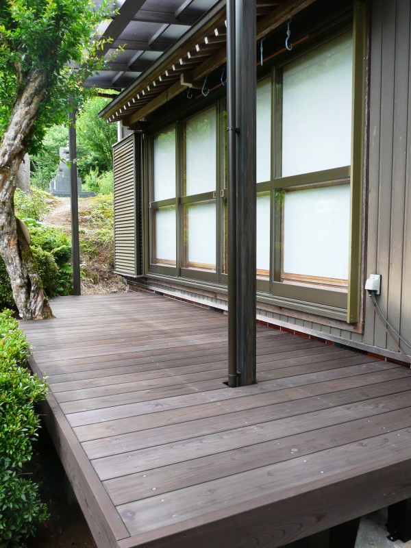 和風のウッドデッキ 坪庭 福井市のn様邸 ガーデンスタジオシャレス庭屋 福井の外構工事 エクステリアのことなら庭屋シャレスへ 和風のウッドデッキ 坪庭 福井市のn様邸 ガーデンスタジオシャレス庭屋 福井の外構工事 エクステリアのことなら庭屋シャレスへ